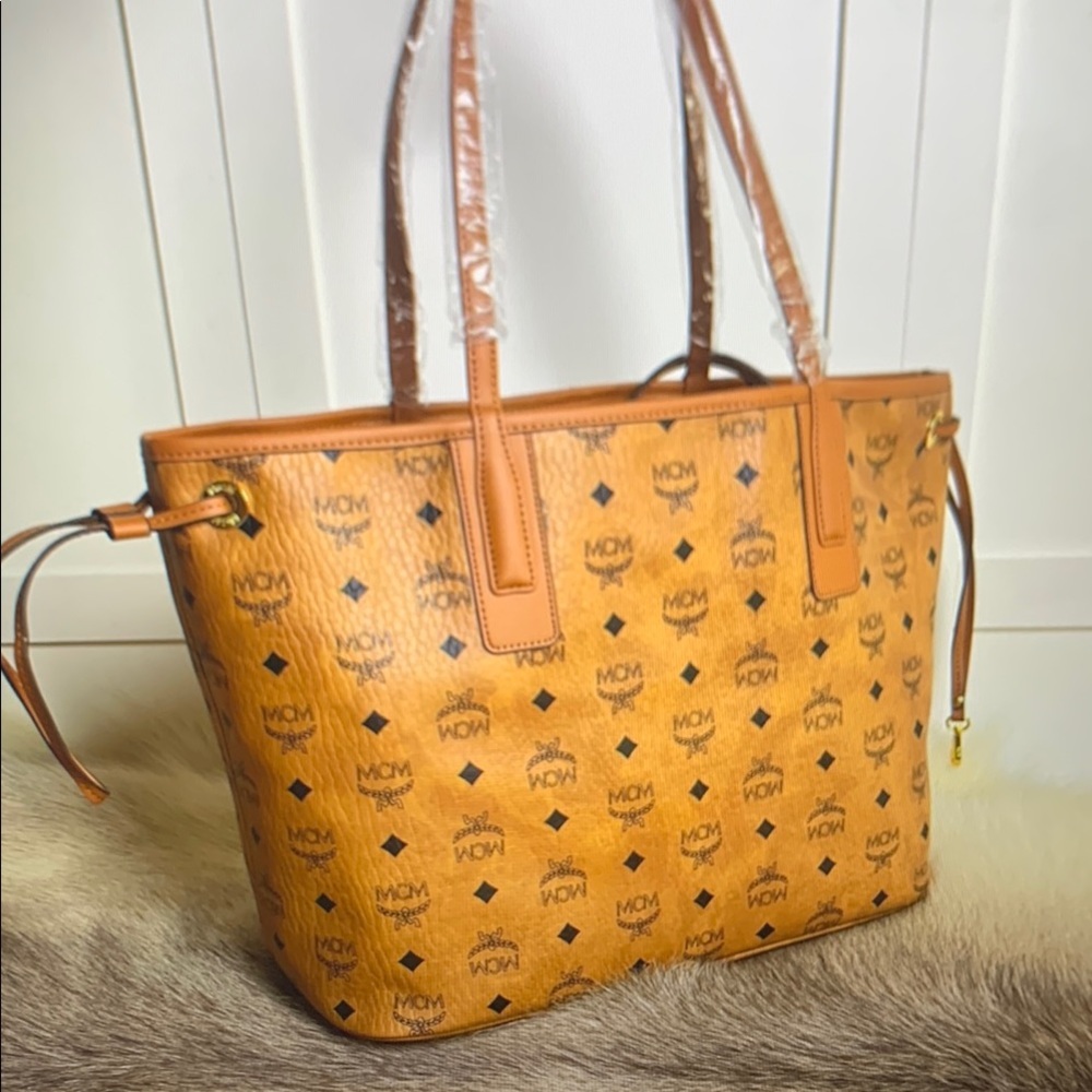 MCM Tan Leather Tote Bag - Picture 4 of 9